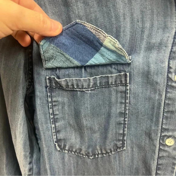 C&C CALIFORNIA CHAMBRAY BUTTON DOWN TENCEL TOP PLAID ACCENTS Size XS - Picture 3 of 10